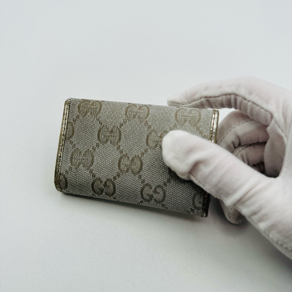 Gucci Silver Key Wallet - Picture 3 of 11